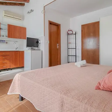 Marinela Apartment